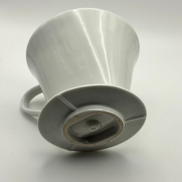 Melitta Ceramic Pour Over Coffee Dripper White Manual Brewer Filter Cone - Picture 3 of 3